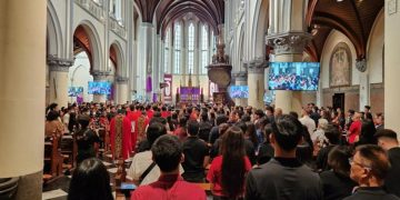 Suasana Khidmat Jumat Agung di Katedral Jakarta